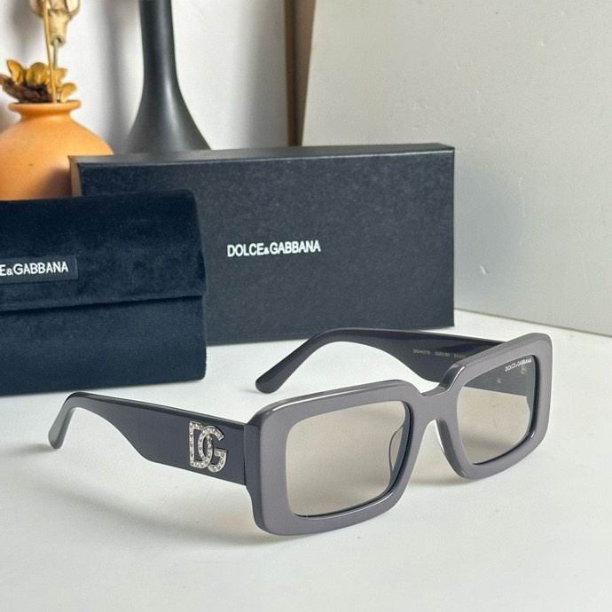 DG Glasses (239)